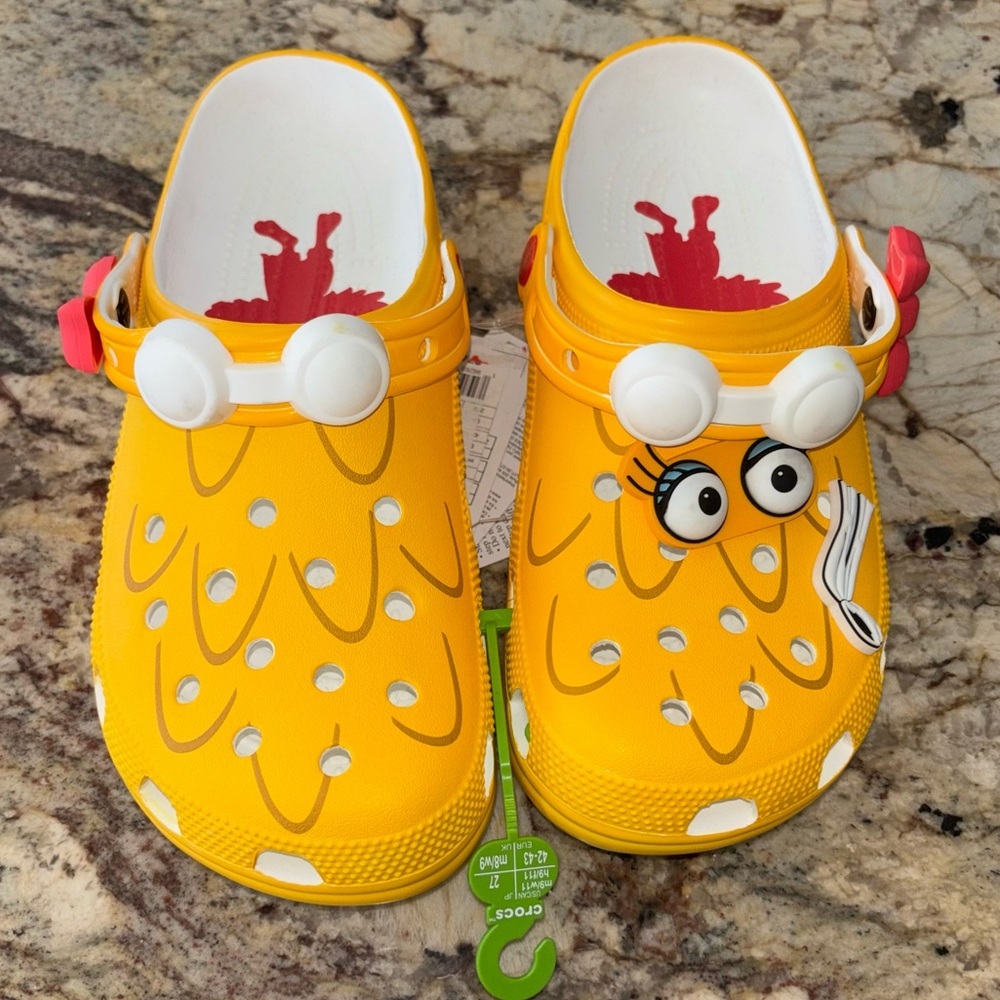 CROCS Birdie McDonald’s Men’s 9/Women’s 11 NWT